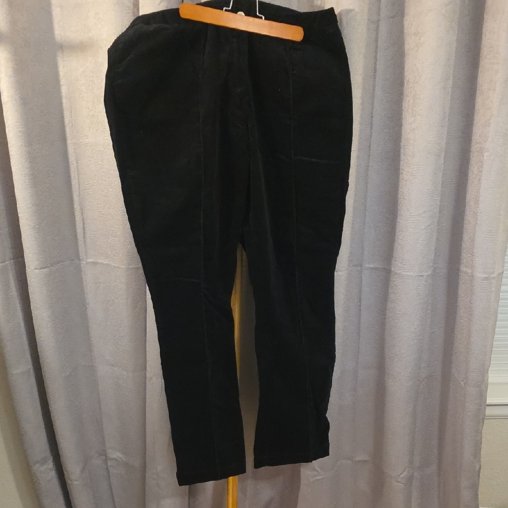 Newport News Women's Black Corduroy Pants